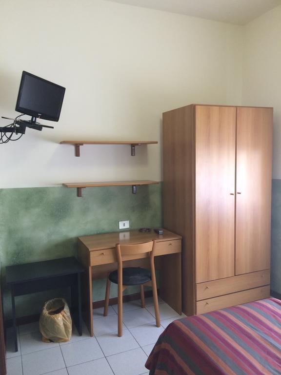 Albergo Cristallo Cittiglio Kültér fotó