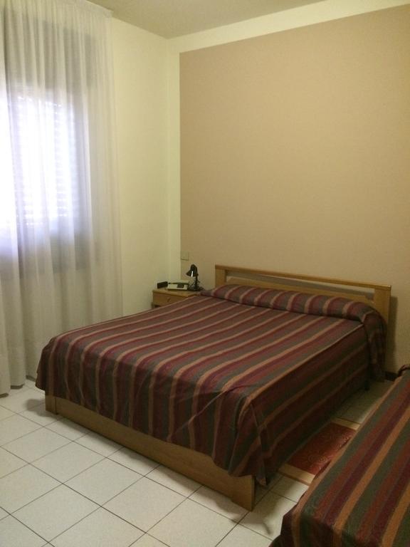 Albergo Cristallo Cittiglio Kültér fotó